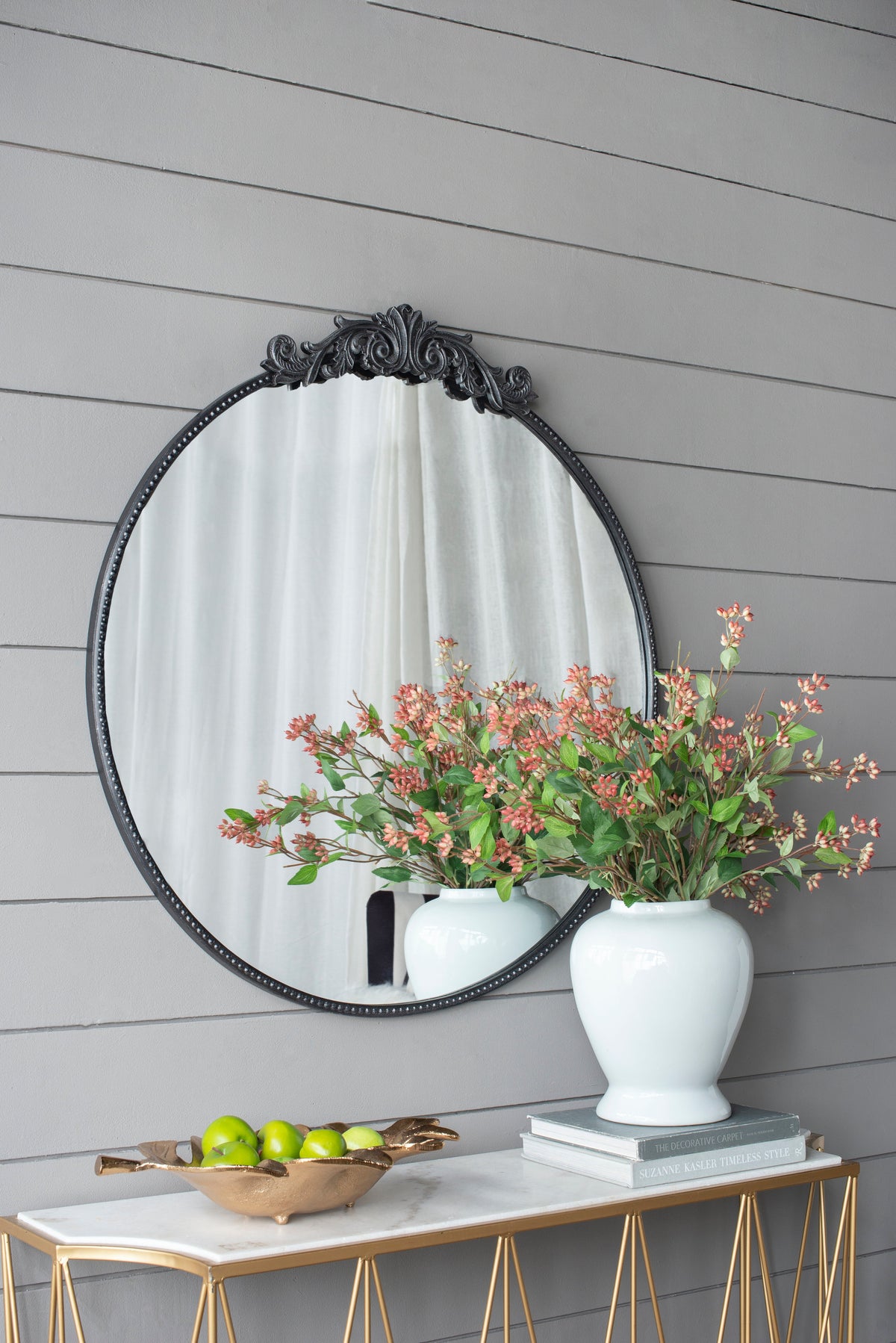 Classic Design Mirror with Round Shape and Baroque Inspired Frame