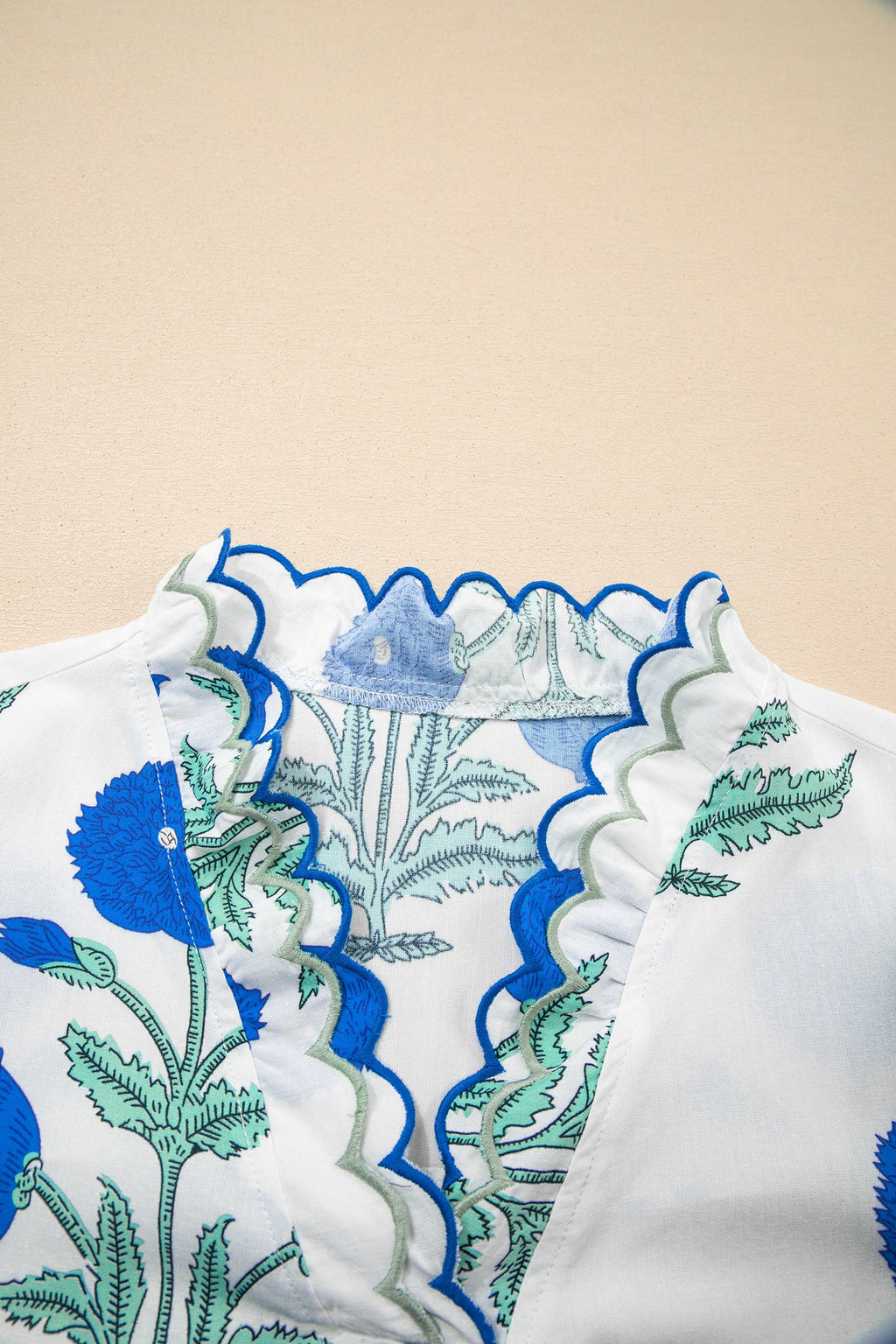 Flower Scallop Contrast Trim Short Sleeve Blouse