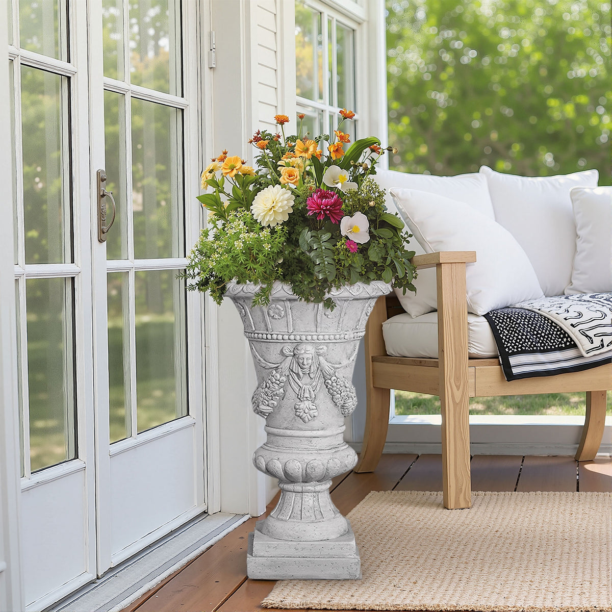 MGO Garden Urn, Light