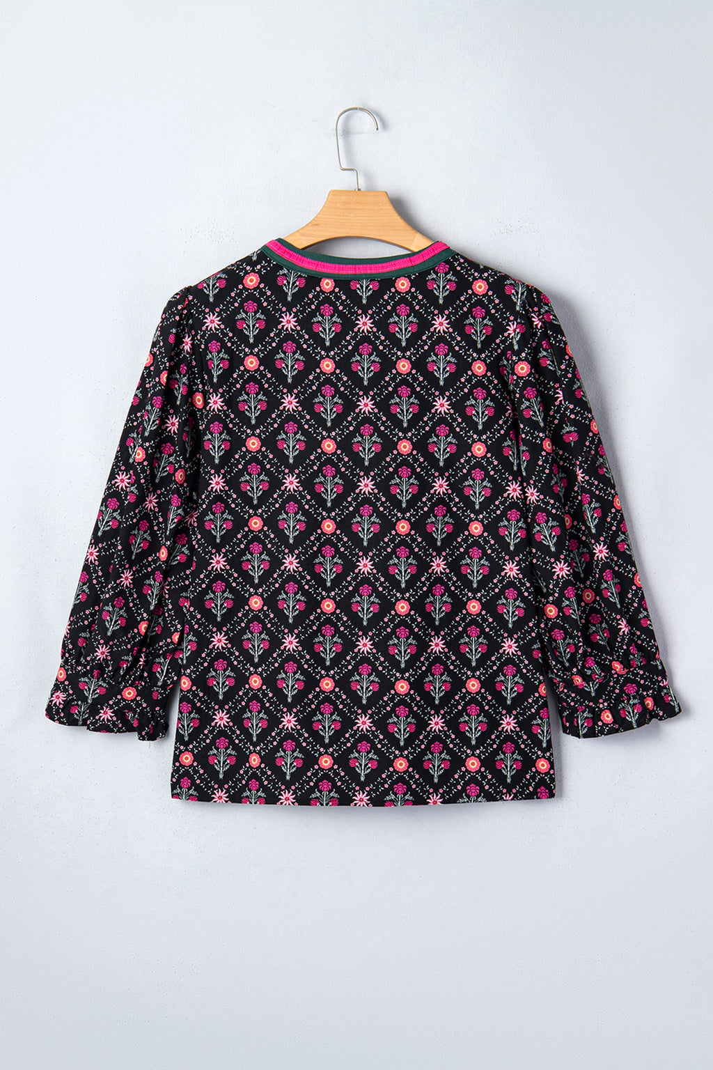 Floral Contrast V-Neck 3/4 Sleeve Blouse
