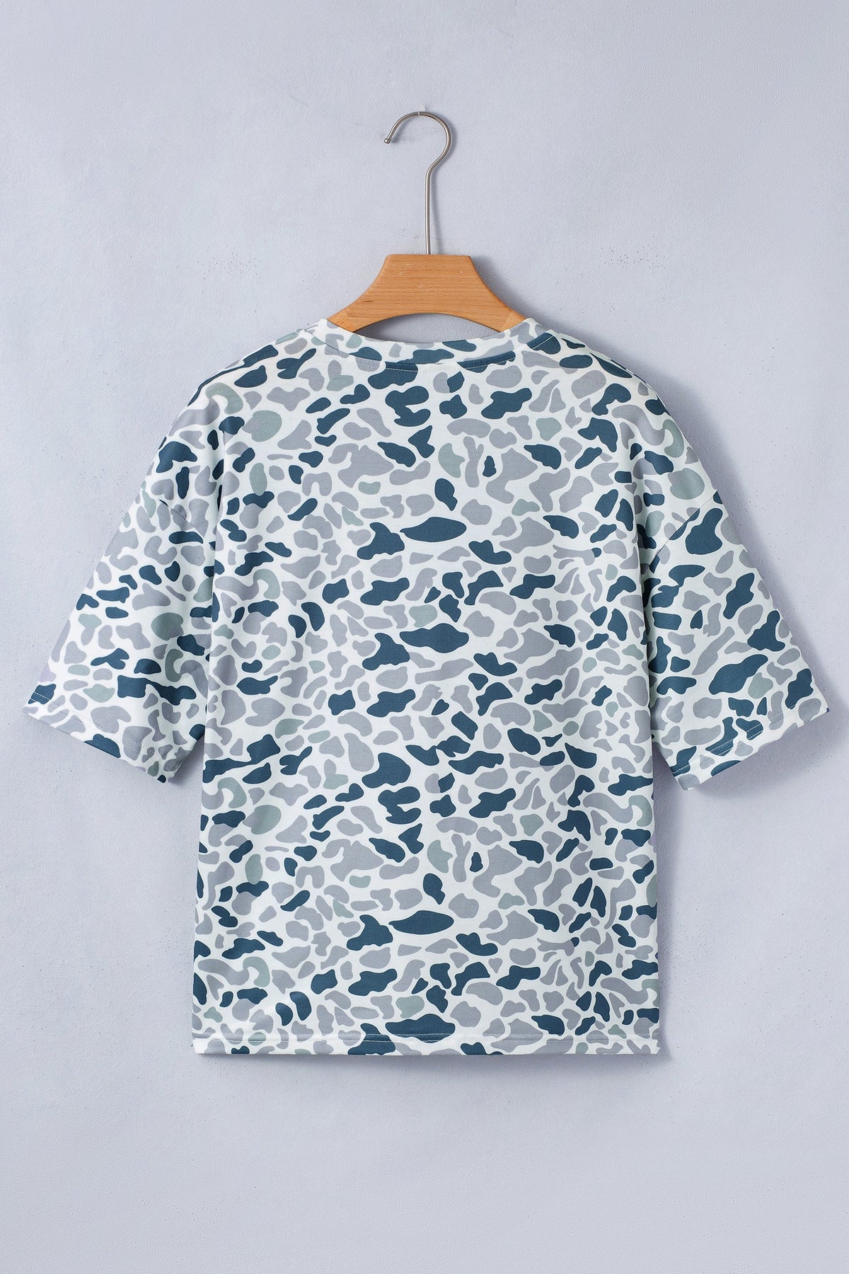 Camo Chest Pocket V-Neck Short Sleeve Tee