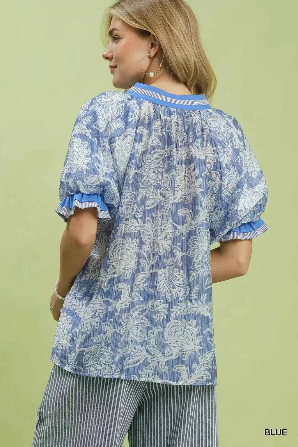 Blue Floral Print Puff Sleeve Top by Umgee