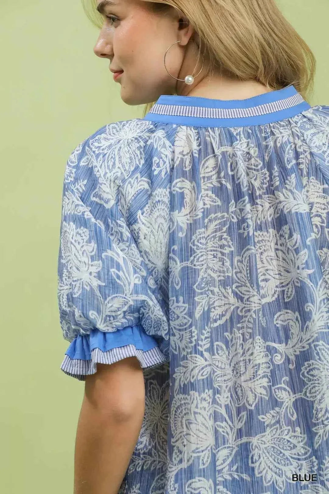 Blue Floral Print Puff Sleeve Top by Umgee