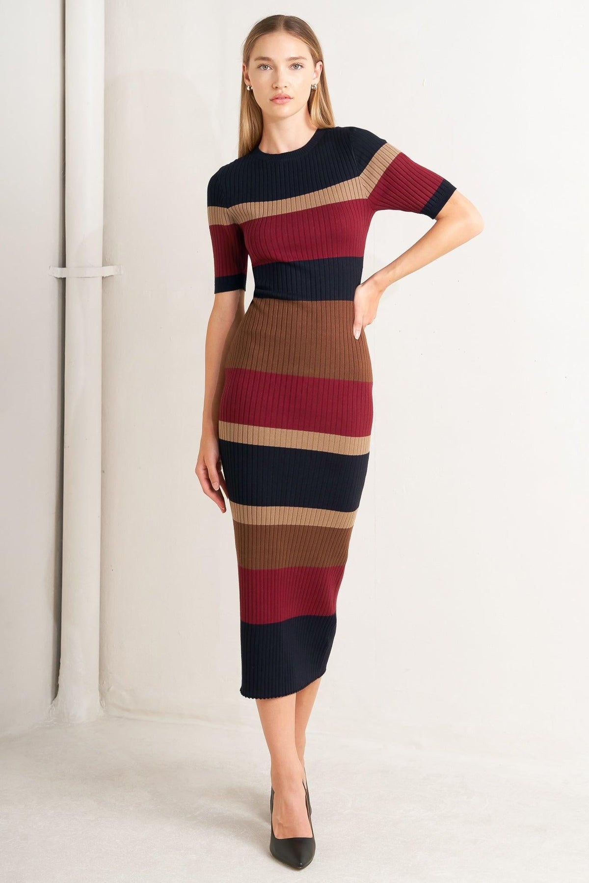 FALL RHYTHM COLOR BLOCKED MIDI SWEATER DRESS