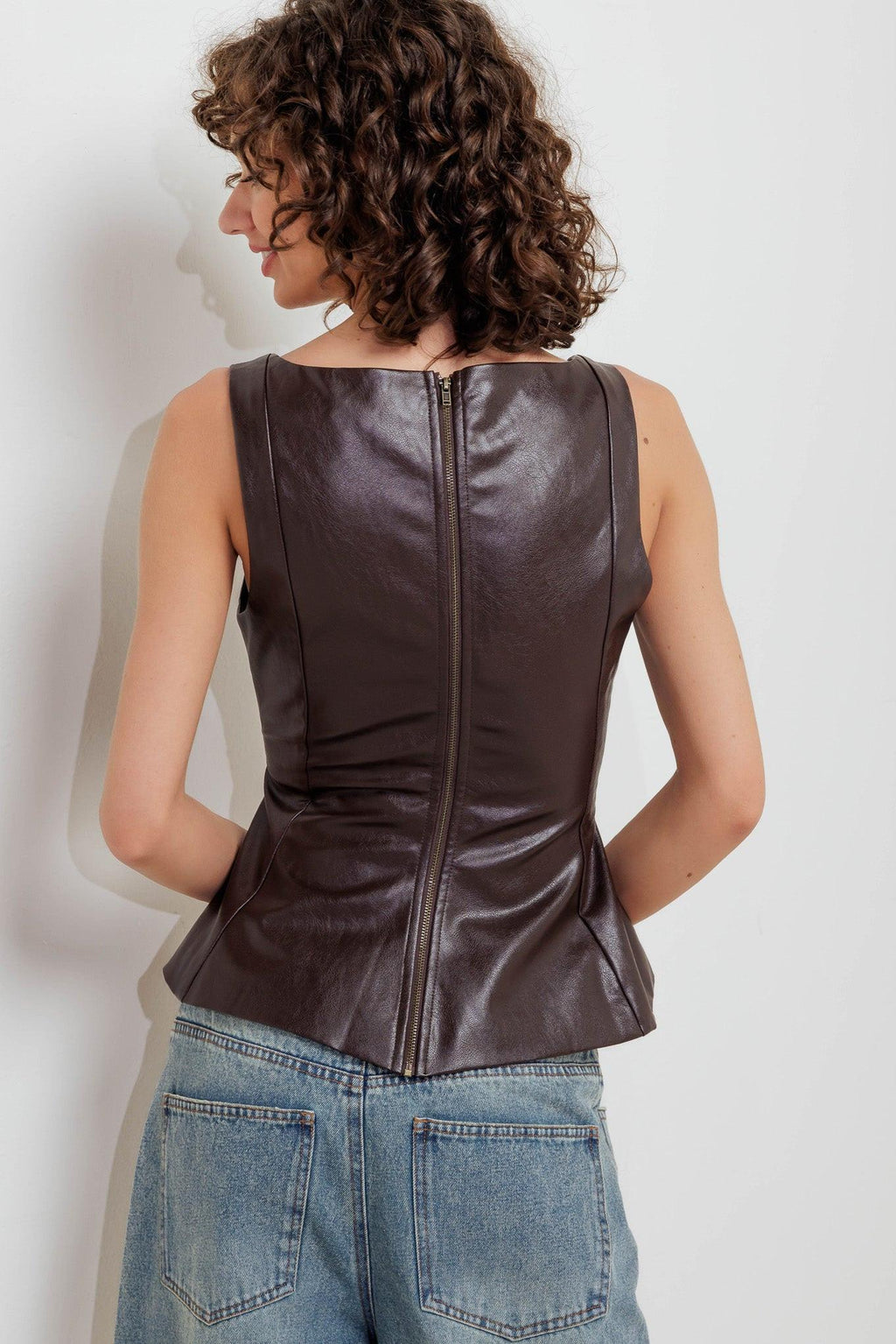 URBAN CHIC MINIMALISM FAUX LEATHER TOP
