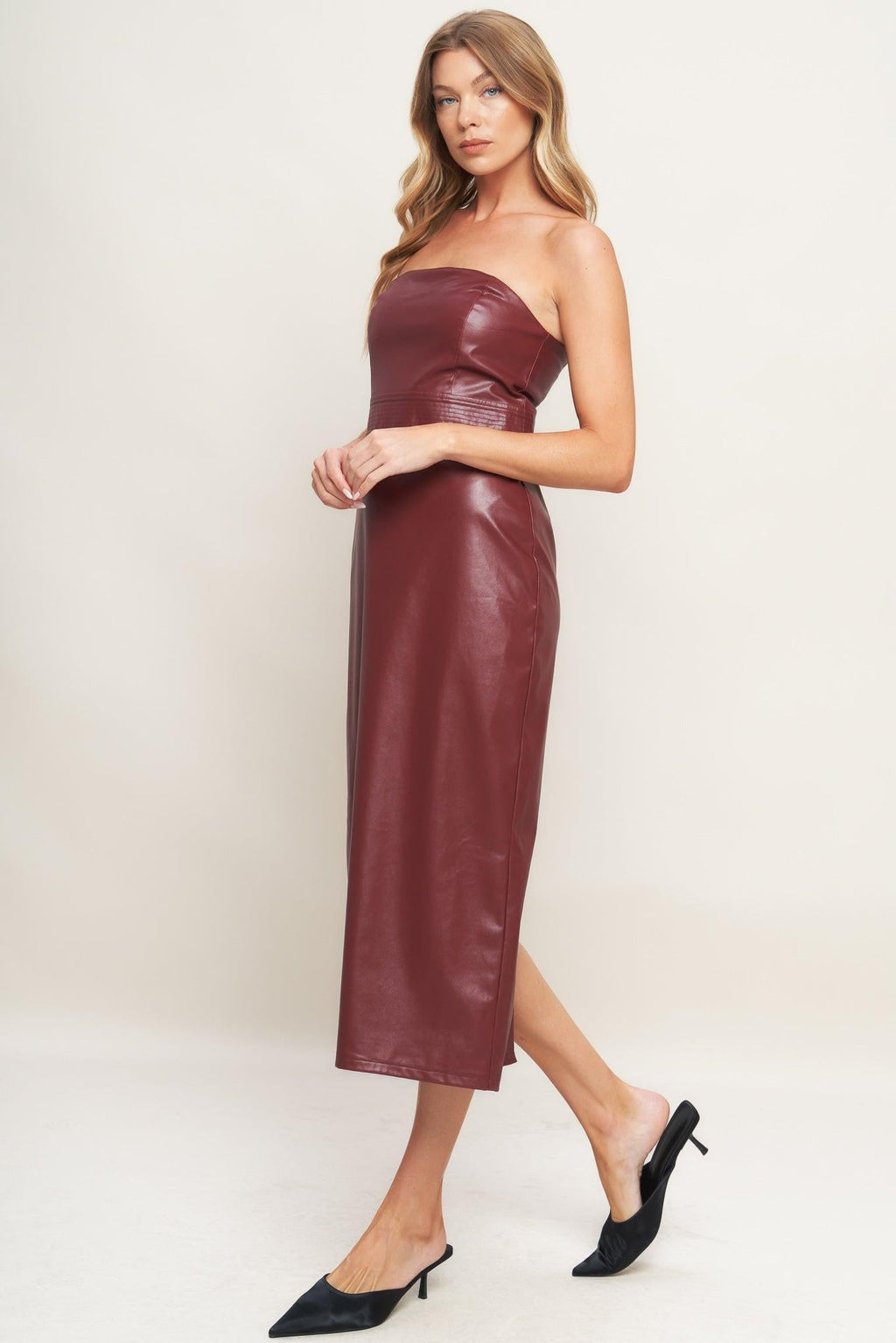 RUNWAY TREND FAUX LEATHER MIDI DRESS
