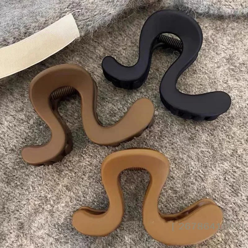 Korean Simple Matte Hair Clips Retro Geometric Claw Clips Half-Up Shark Clip
