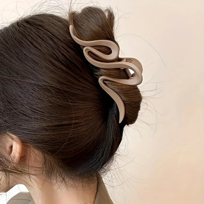 Of 3 Large Matte Wave Hair Clips