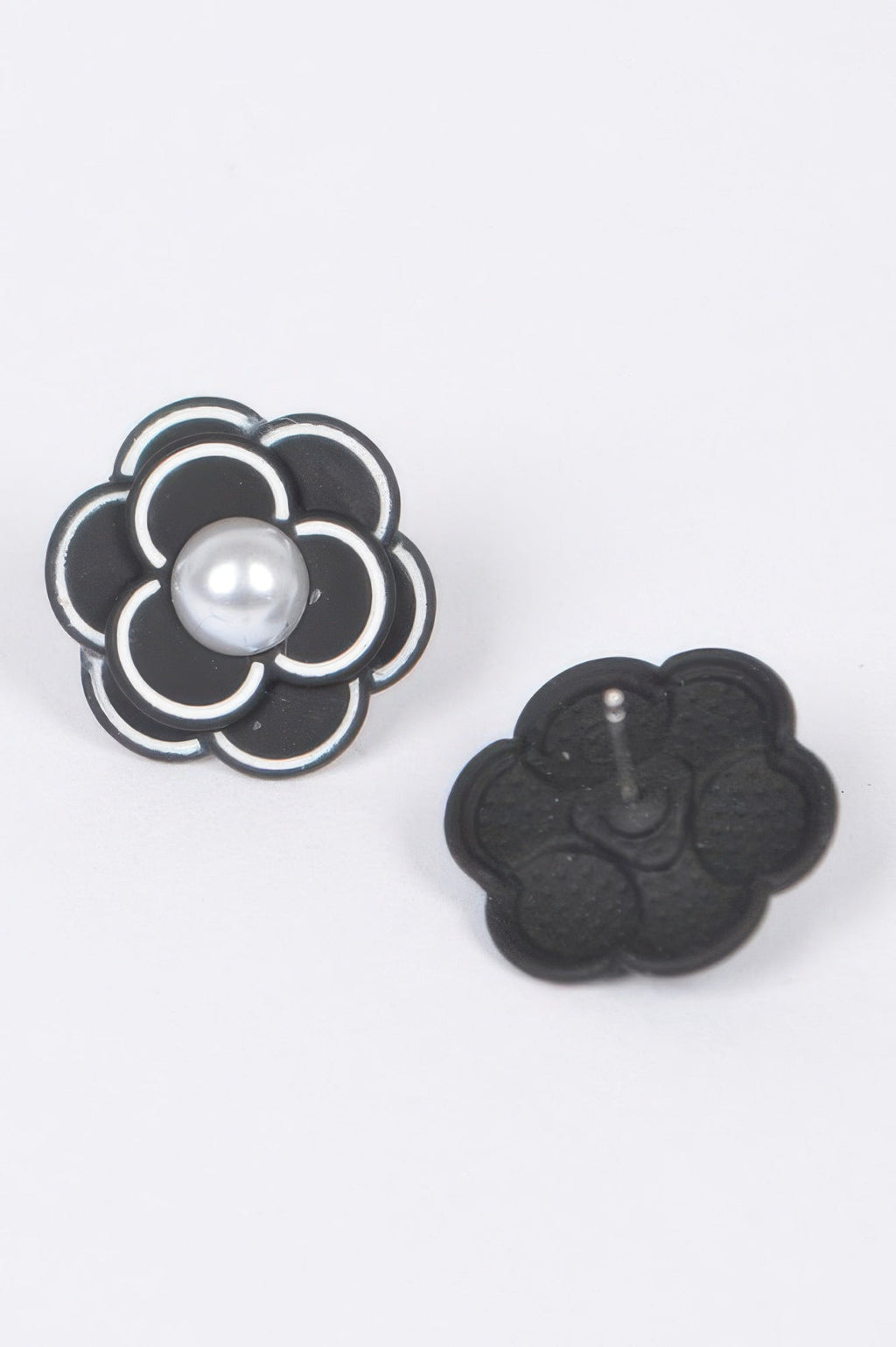 Faux Pearl Acrylic Flower Earring