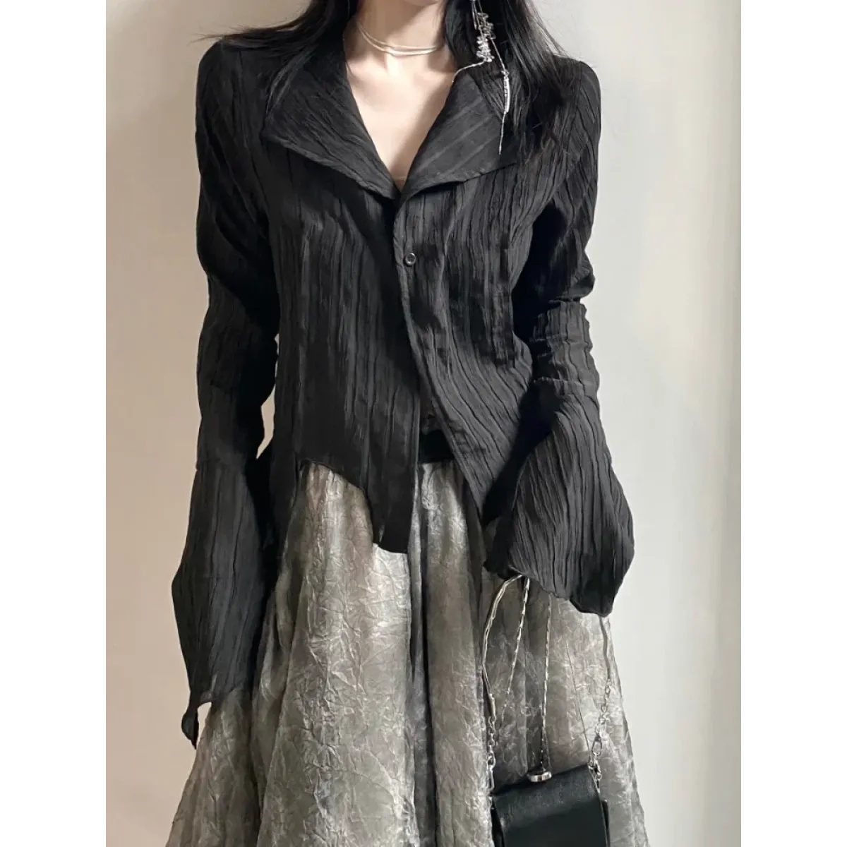 Black Pleated Gothic Harajuku Blouse – Button-Up Long Sleeve