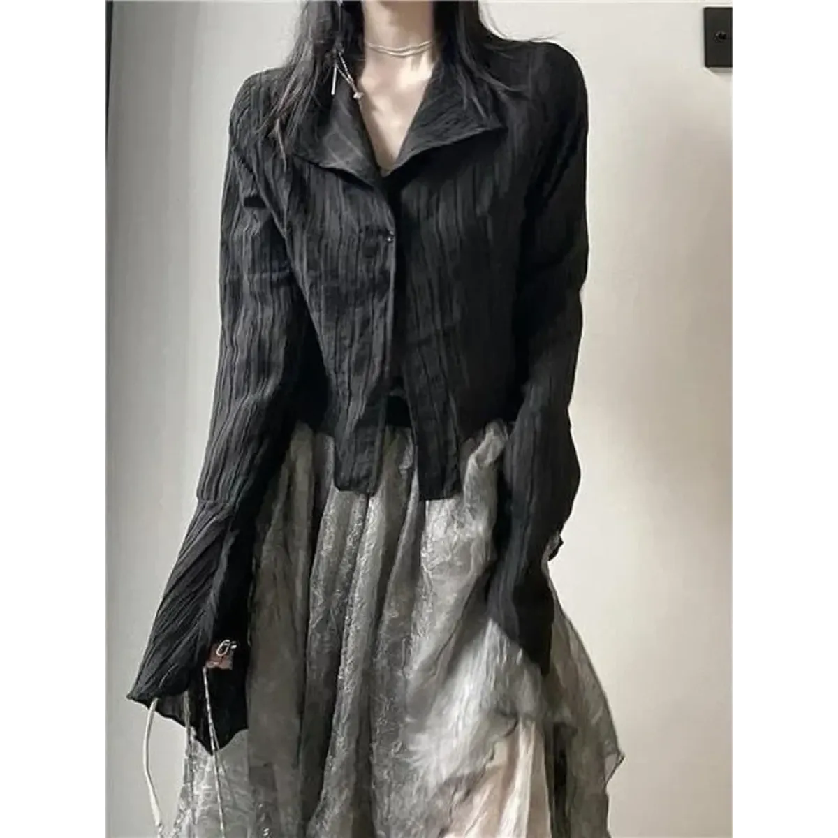 Black Pleated Gothic Harajuku Blouse – Button-Up Long Sleeve