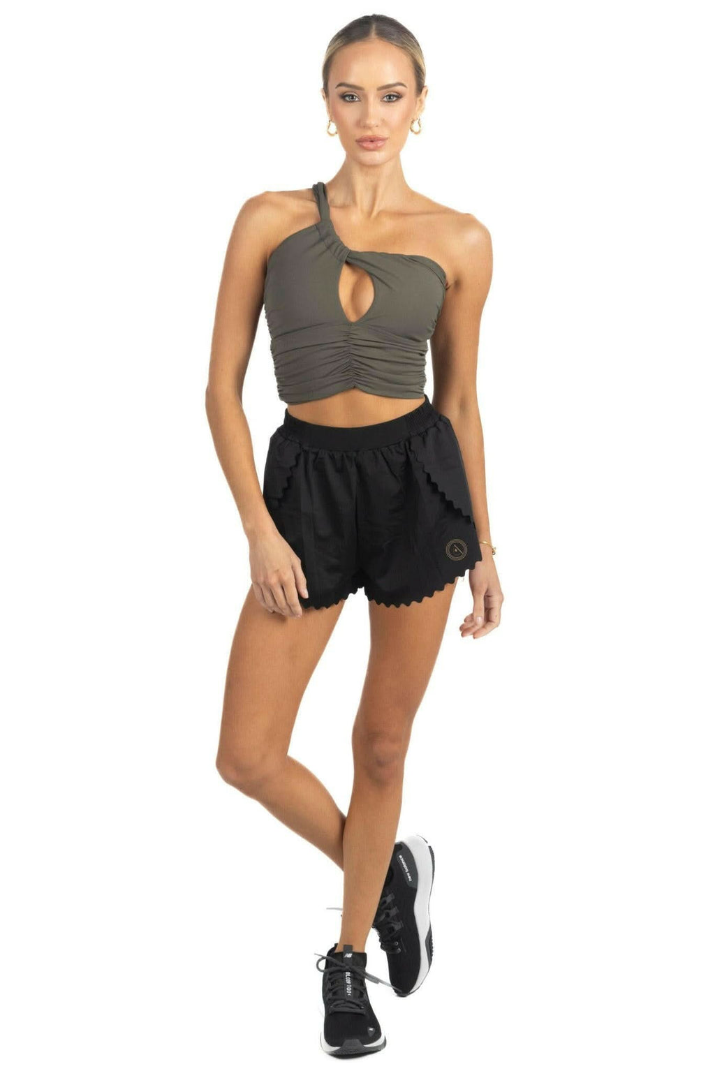 Chloe Romantic Scalloped Detailing Shorts in Black