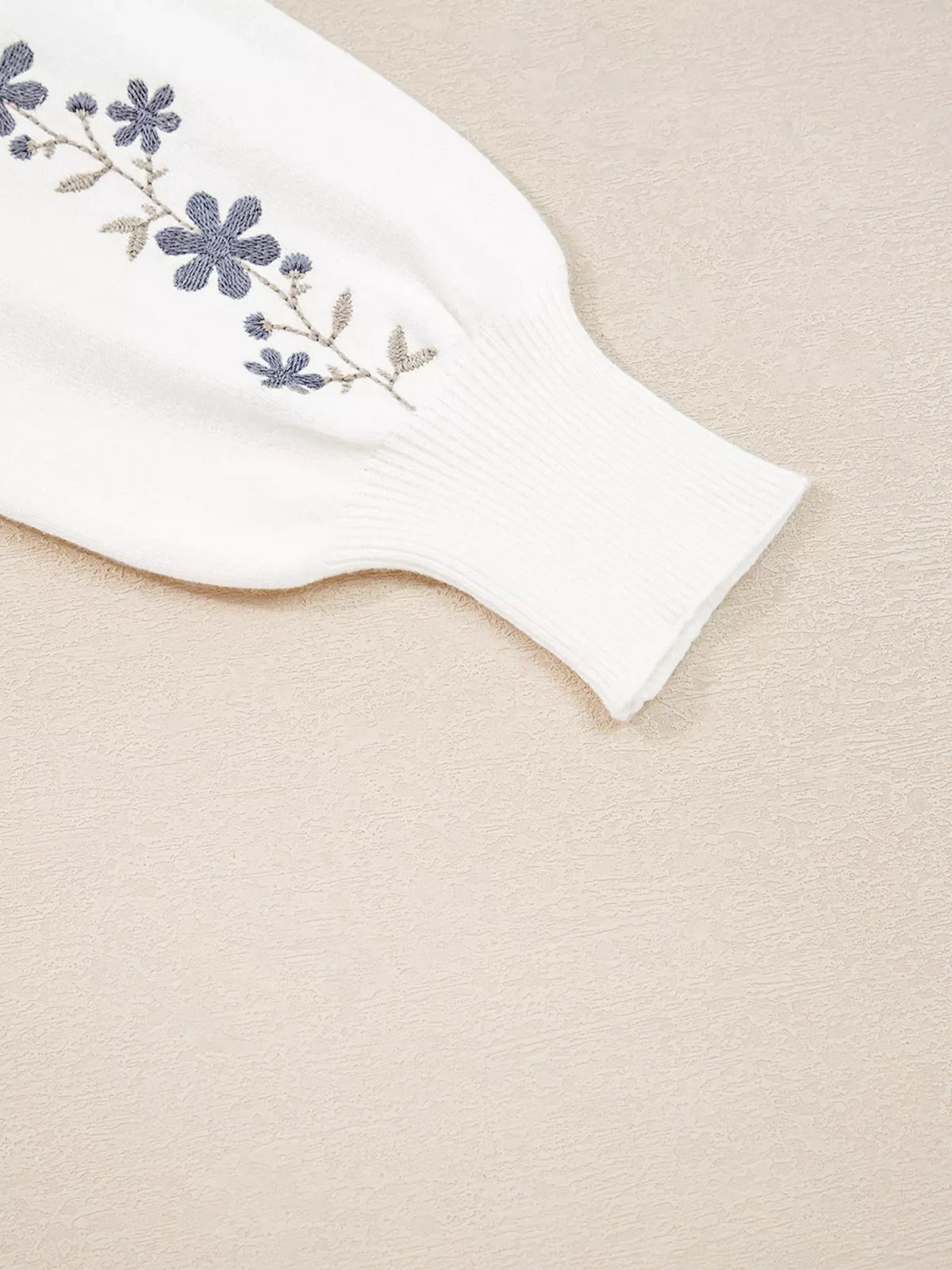Floral Embroidered Scallop Hem Cropped Sweater
