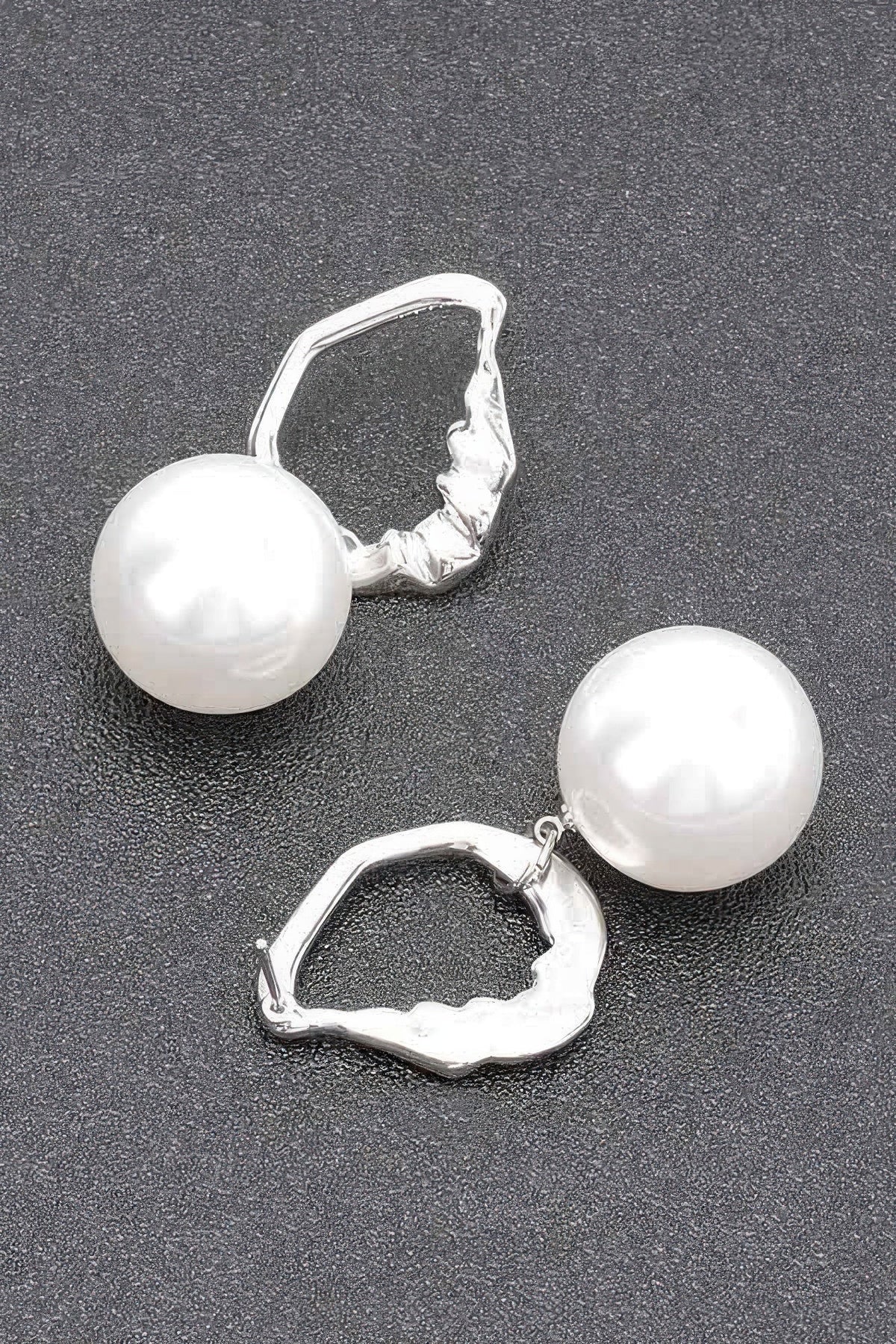 Faux Pearl Metal Earring