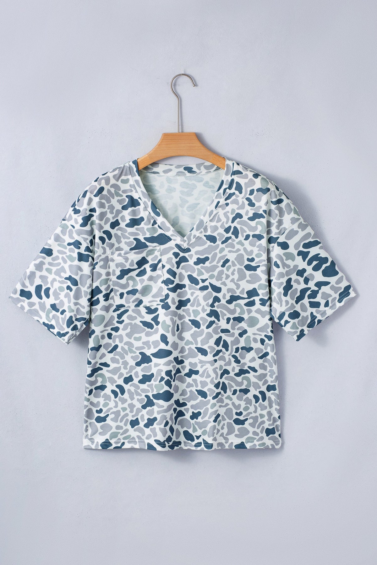 Camo Chest Pocket V-Neck Short Sleeve Tee