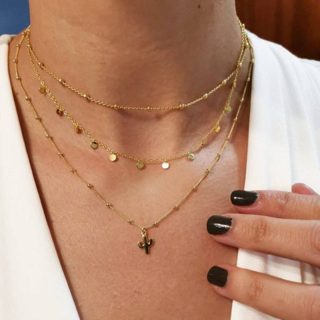 29 stylish Gold necklace on neck Gold chain Women's jewelry layered accesories